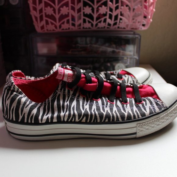 ZEBRA PRINT SLIP ON CONVERSE SHOES - Picture 5 of 6